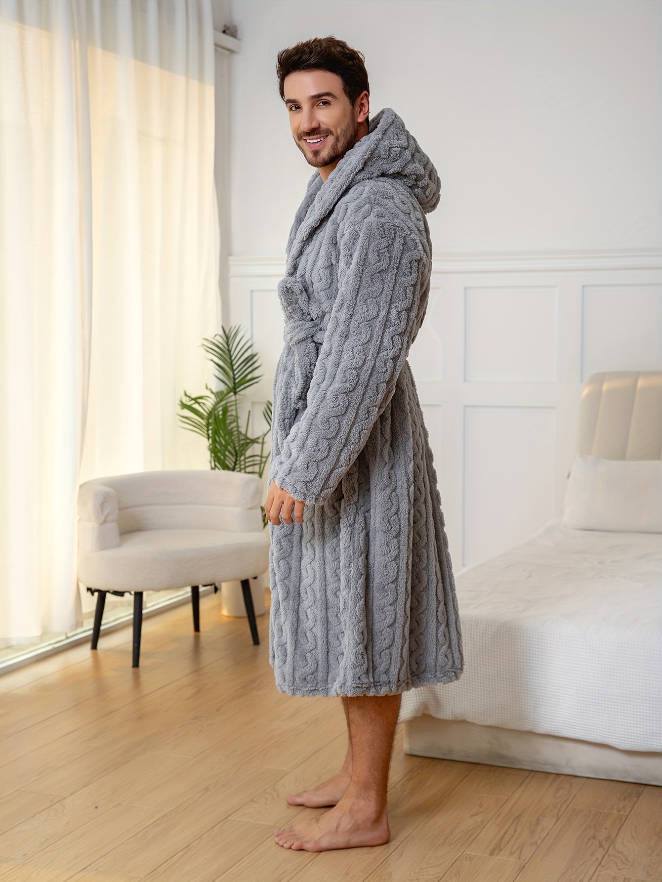Peignoir homme effet torsadé en tissu éponge à capuche