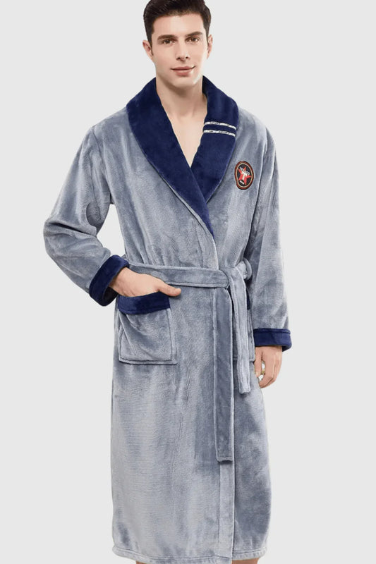 Peignoir de bain homme col châle avec écusson brodé