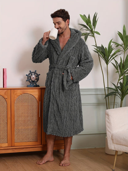 Peignoir homme effet torsadé en tissu éponge à capuche