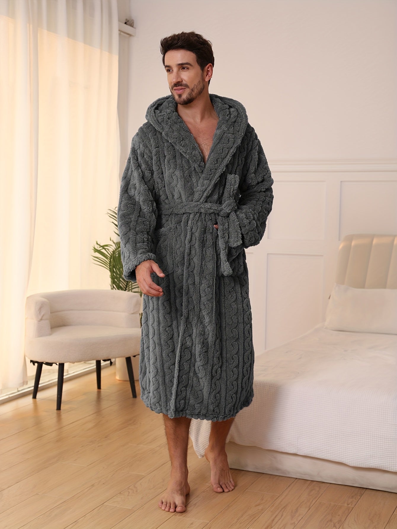 Peignoir homme effet torsadé en tissu éponge à capuche