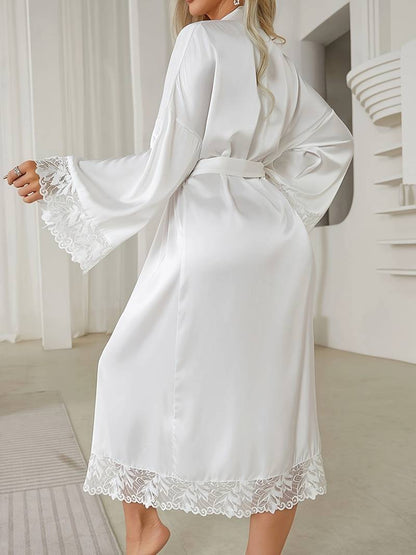 Peignoir Doux en Satin avec Bordure